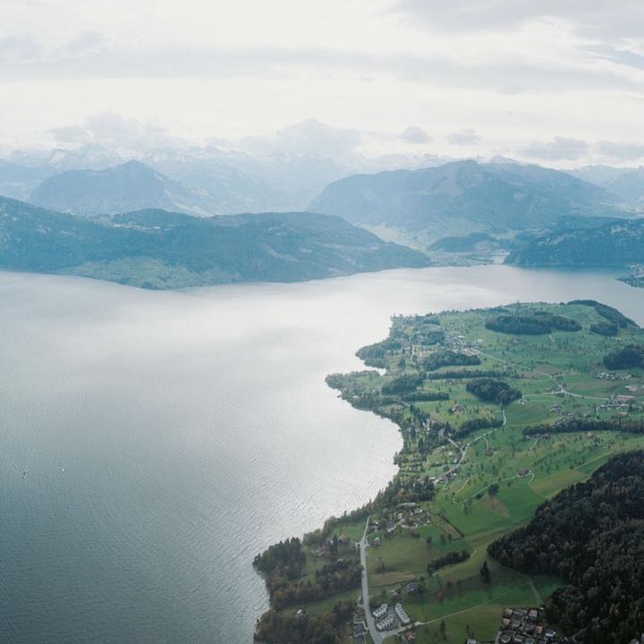 Switzerland ? an Urban Portrait: Vol. 1: Introduction; Vol. 2: Borders, Communes ? a Brief History of the Territory; Vol. 3: Materials